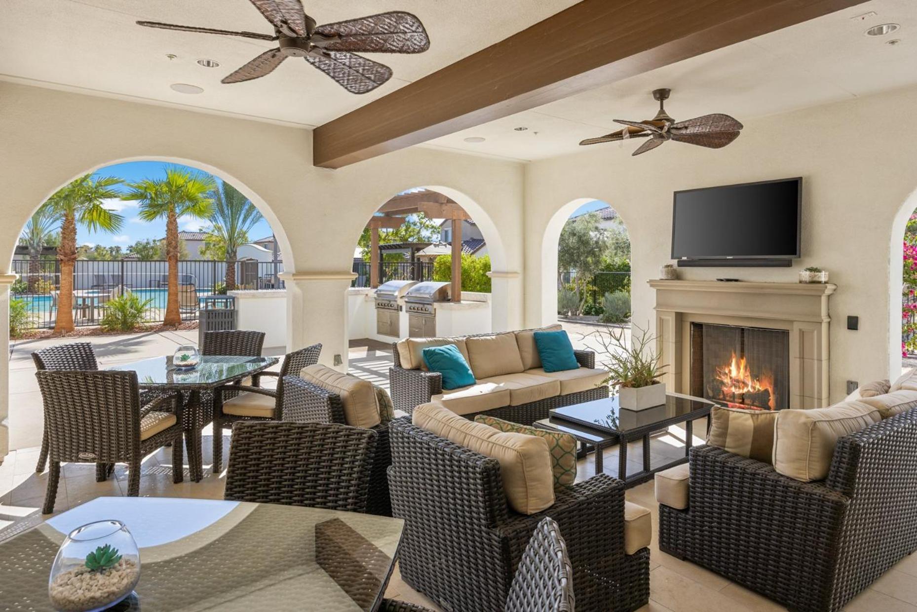 Desert Palms By Vare Pool Spa Bbq Pga West La Quinta Exterior photo
